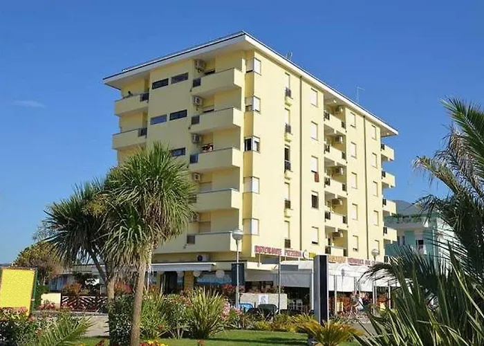 Bright Flat Overlooking The Sea-beahost Apartment Bibione